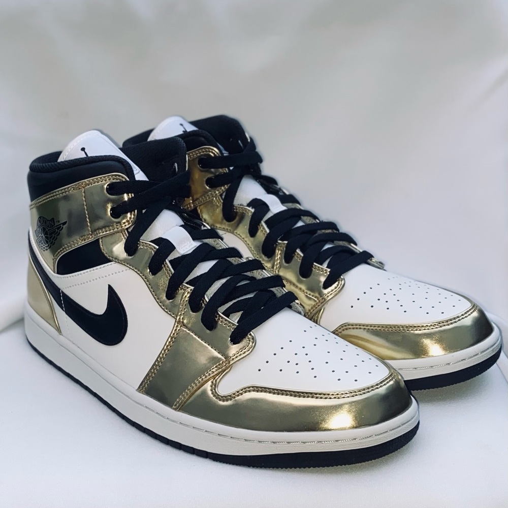 Air Jordan Retro 1 Mid SE sz13